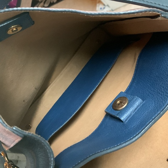 1MCM satchel - Picture 4 of 10